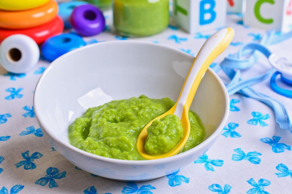 Receta de puré de guisantes y patata pata bebés