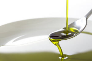 Una cucharada de aceite de oliva en los purés del bebé