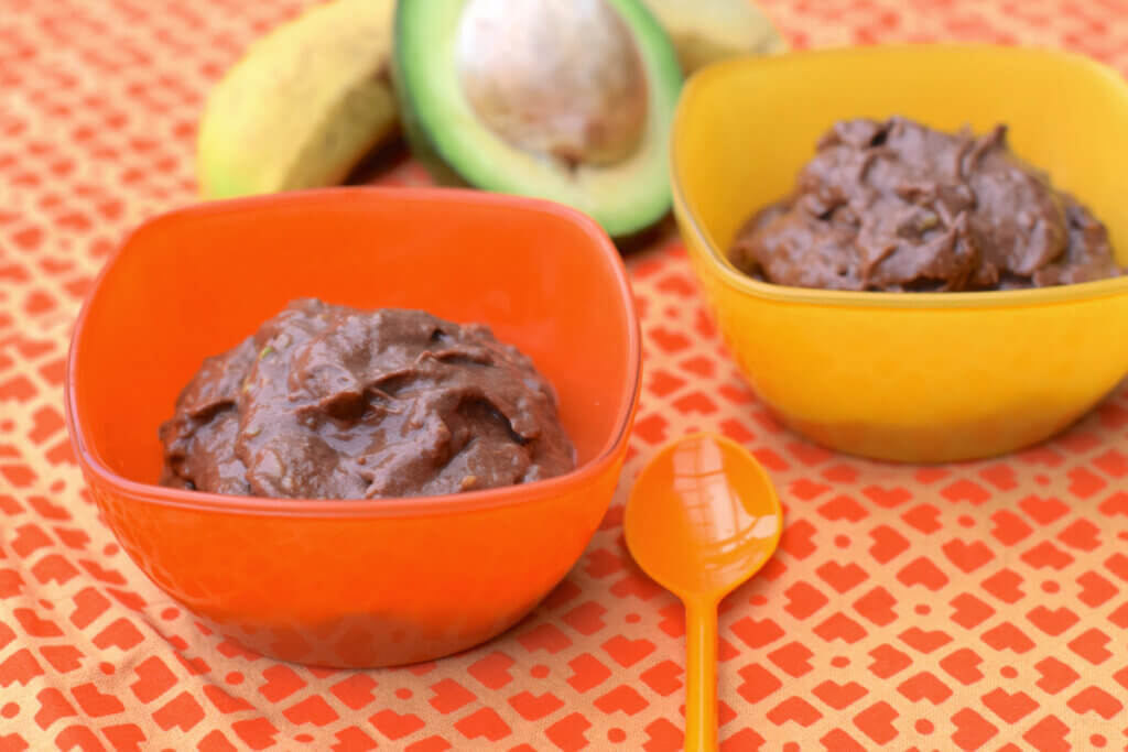 Receta de mousse de aguacate y cacao para bebés