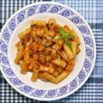 Receta de pasta con tomate y verduras para niños y bebés