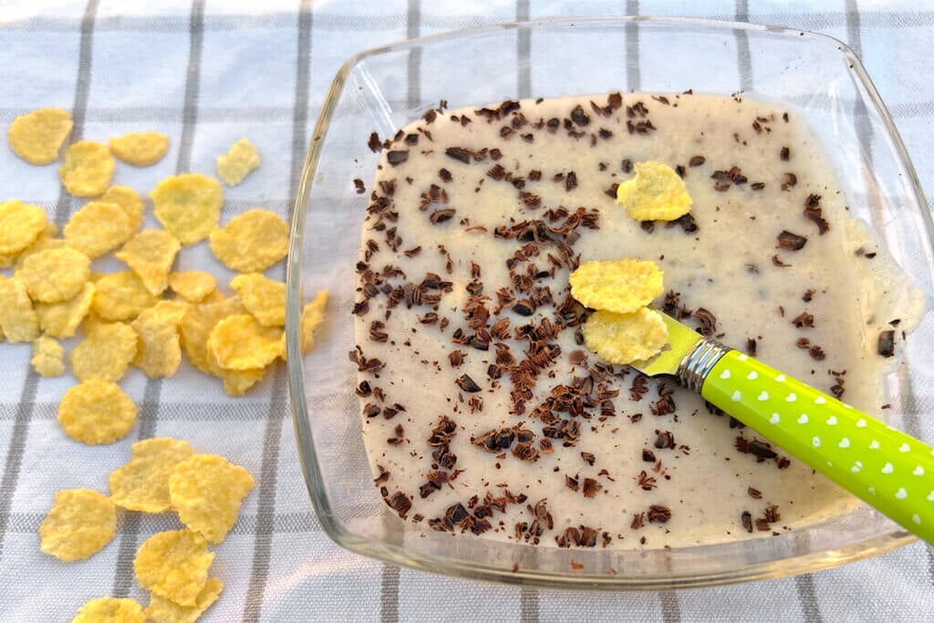 Receta de fruta con copos de maíz para bebés