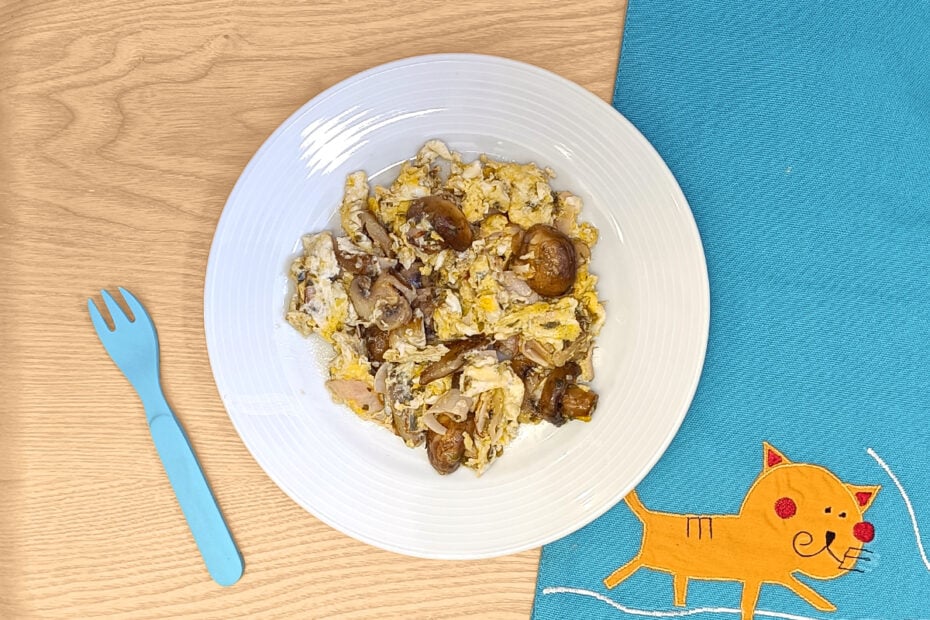 Receta de revuelto de huevo y champiñones para niños y bebés