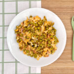 Receta de revuelto con guisantes y jamón para niños y bebés