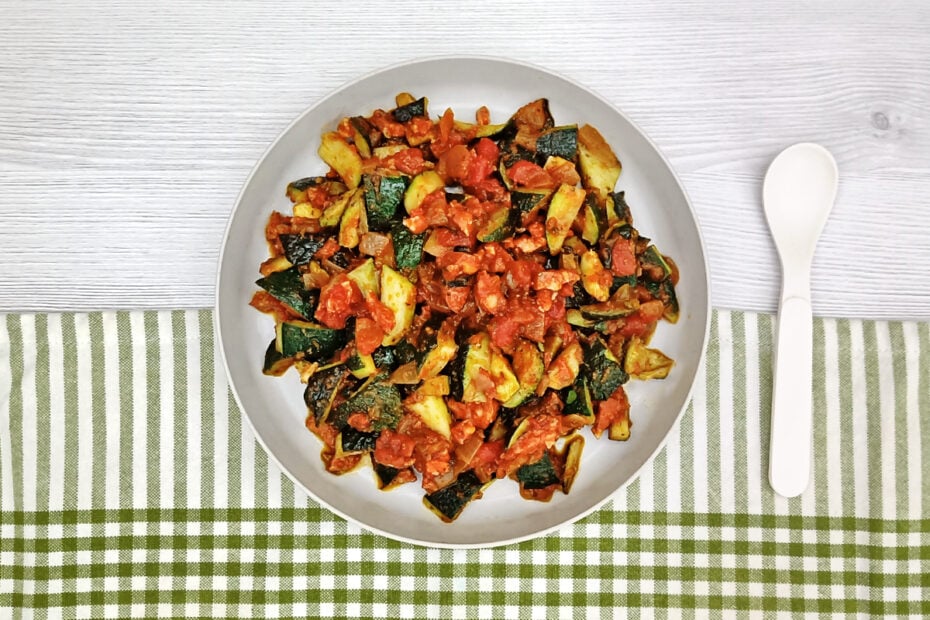 Receta de calabacín salteado con tomate para niños y bebés