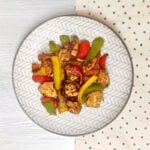Receta de pollo salteado con pimientos para niños y bebés