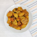 Receta de pollo guisado con patatas para niños
