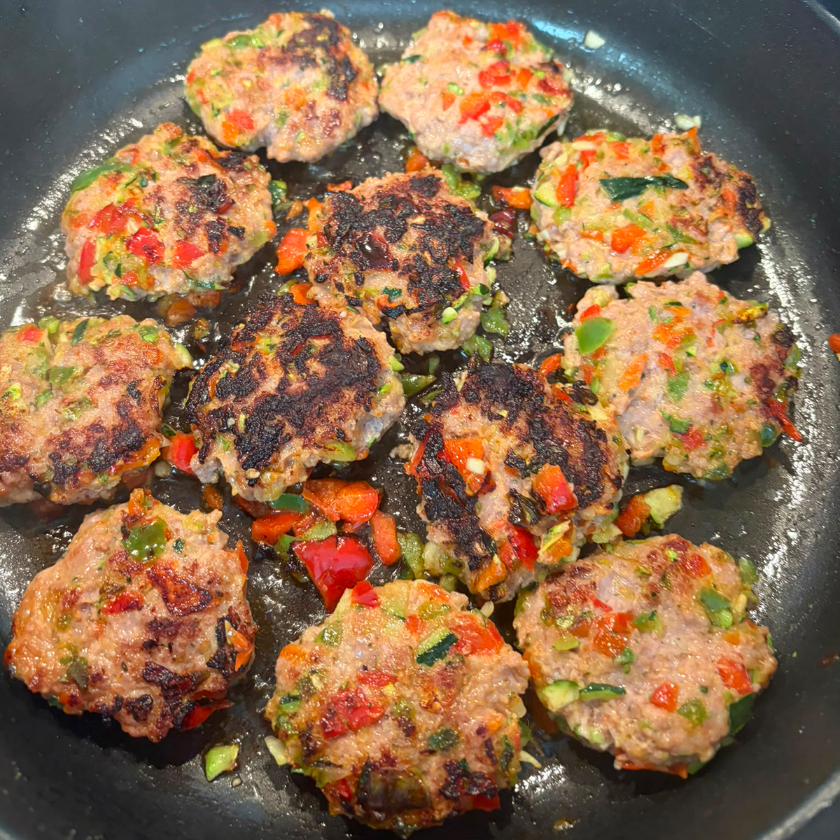 Filetes rusos de ternera con pimiento y calabacín: Dorar por ambas caras
