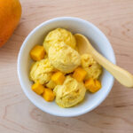 Receta de helado de mango casero para niños y bebés