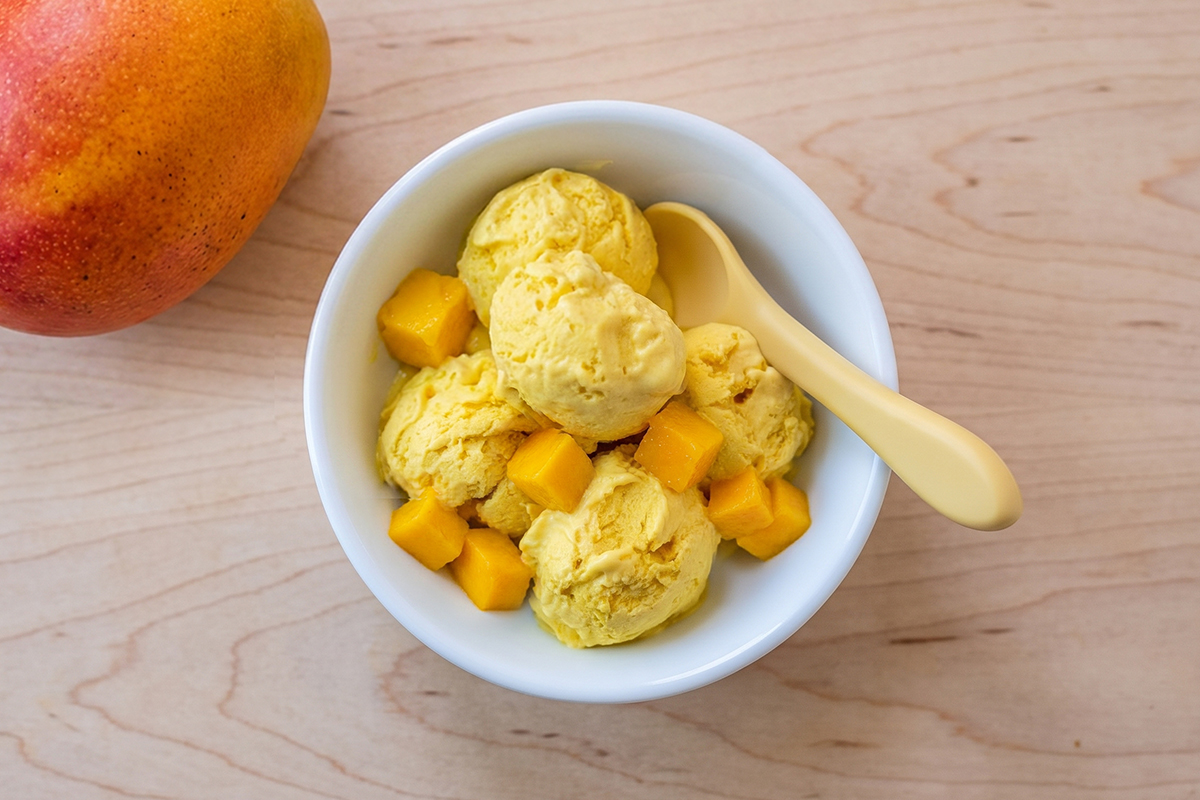 Receta de helado de mango casero para niños y bebés