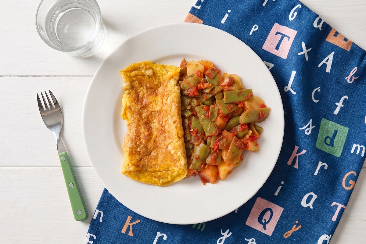 Plato Harvard para niños: tortilla de avena con judías verdes con tomate